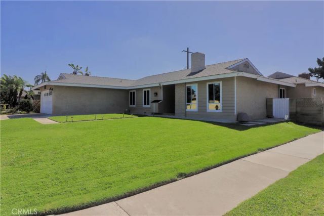 2616 E Maverick Avenue, Anaheim, CA 92806