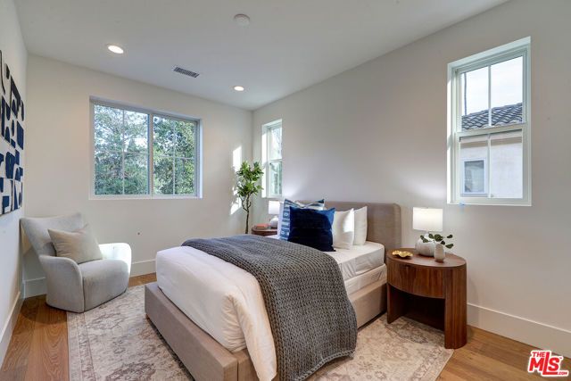 4241 Woodcliff Road, Sherman Oaks, CA 91403