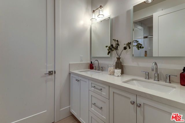 4241 Woodcliff Road, Sherman Oaks, CA 91403