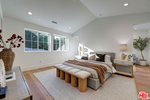 4241 Woodcliff Road, Sherman Oaks, CA 91403