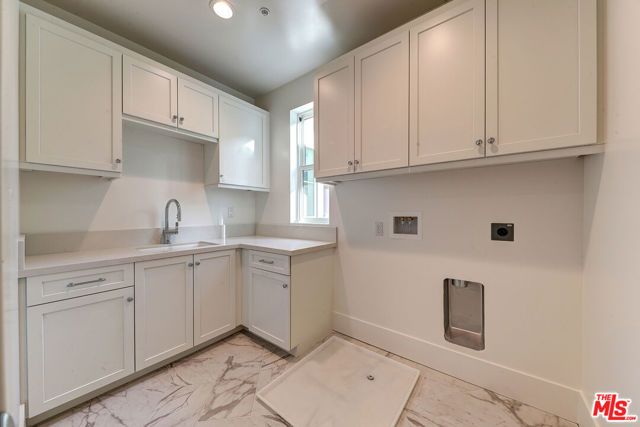 4241 Woodcliff Road, Sherman Oaks, CA 91403