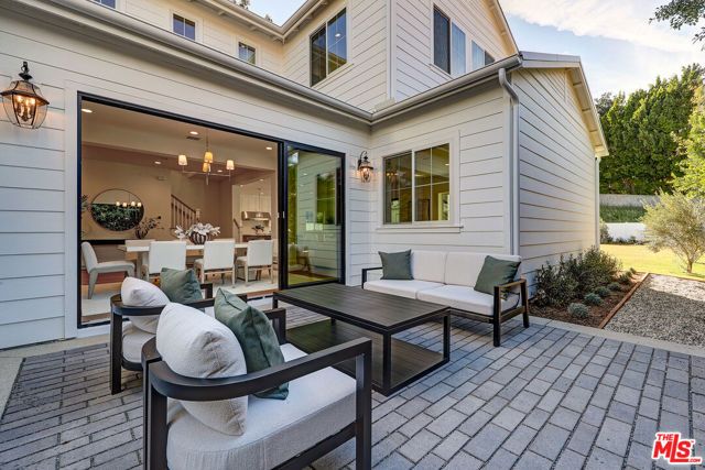 4241 Woodcliff Road, Sherman Oaks, CA 91403