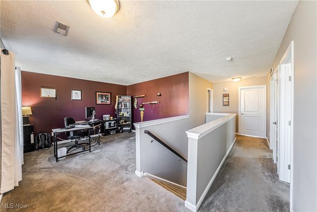 121 Slippery Rock Lane, Berea, OH 44017