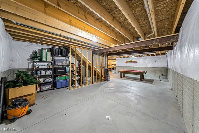 121 Slippery Rock Lane, Berea, OH 44017