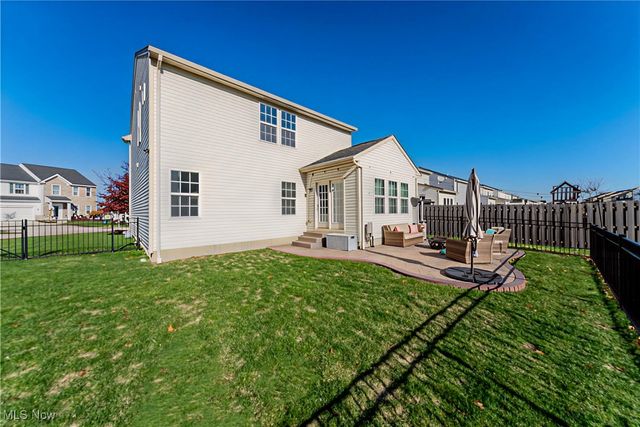 121 Slippery Rock Lane, Berea, OH 44017