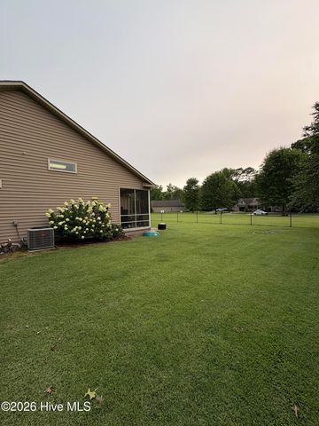 135 Dean Drive, Chocowinity, NC 27817