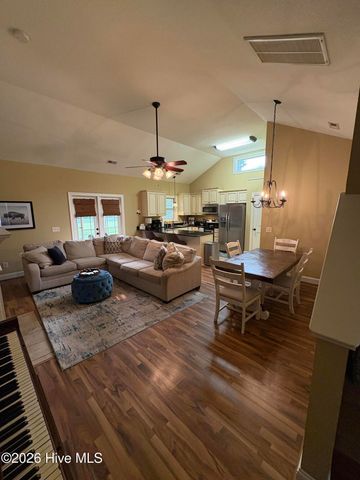 135 Dean Drive, Chocowinity, NC 27817