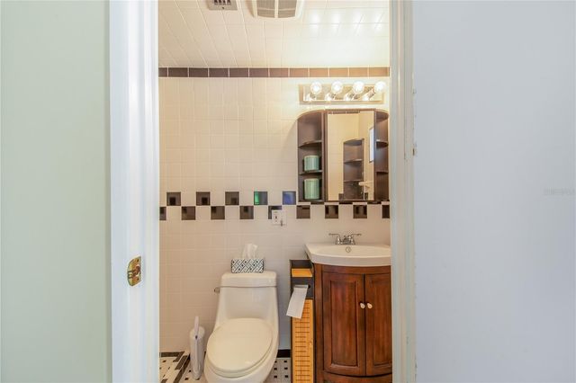 31 WOODLAND CIRCLE, Haines City, FL 33844