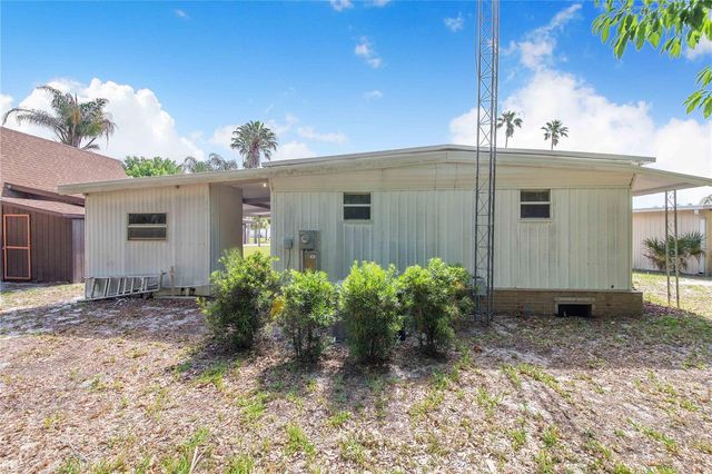 31 WOODLAND CIRCLE, Haines City, FL 33844
