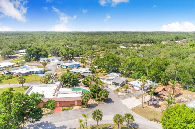 31 WOODLAND CIRCLE, Haines City, FL 33844