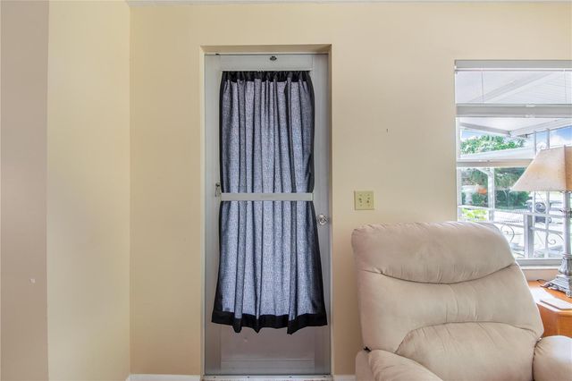 31 WOODLAND CIRCLE, Haines City, FL 33844
