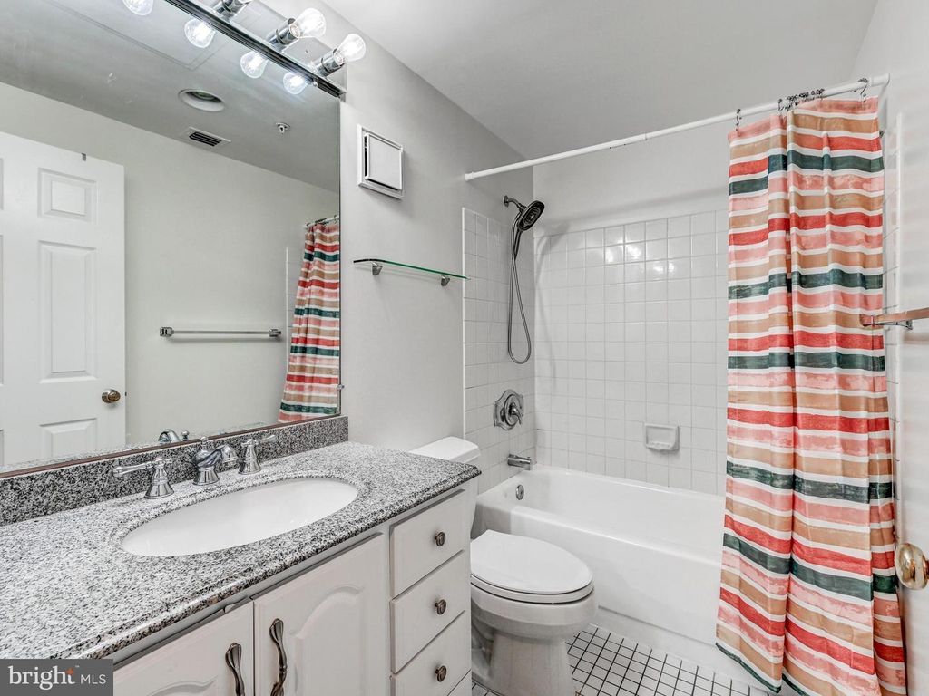 Image 14 of property listing at 1000 FELL ST #426, Baltimore, MD 21231