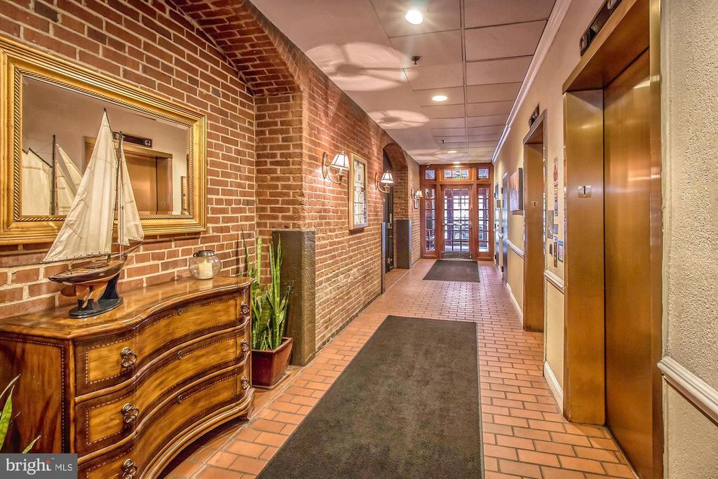 Image 20 of property listing at 1000 FELL ST #426, Baltimore, MD 21231