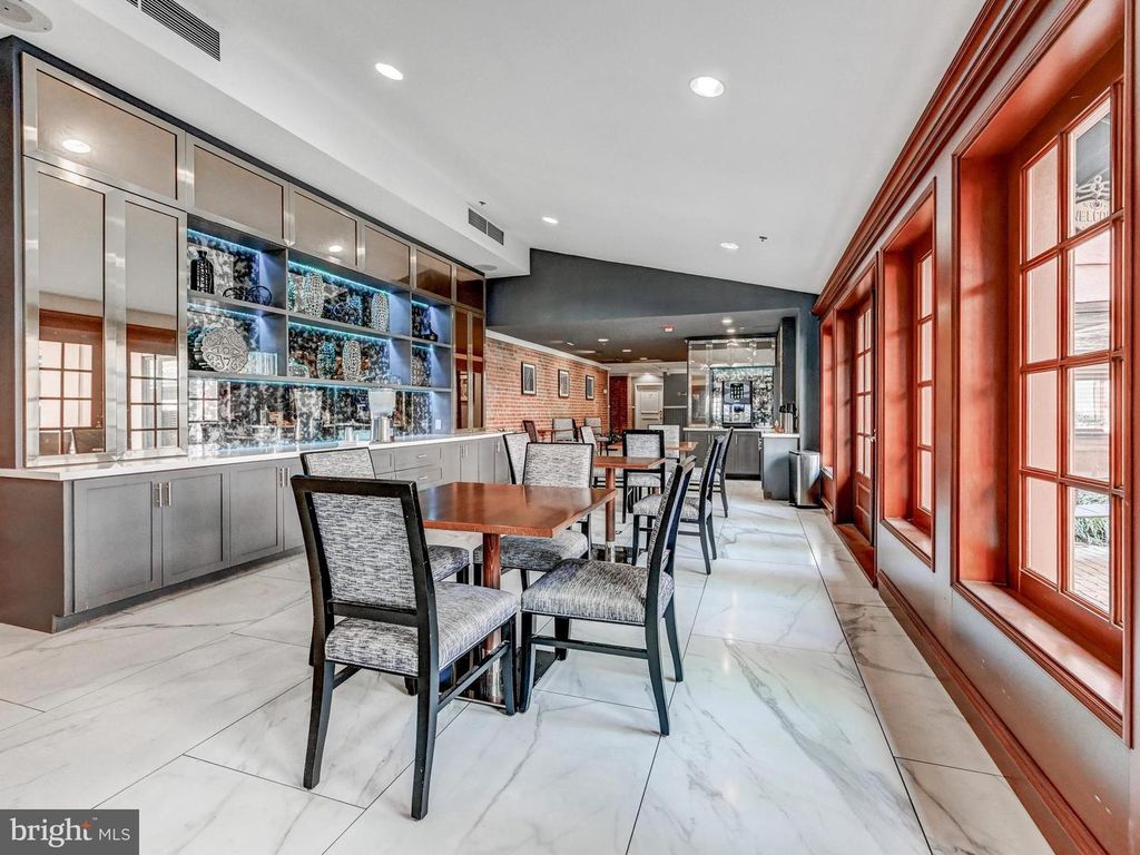 Image 25 of property listing at 1000 FELL ST #426, Baltimore, MD 21231