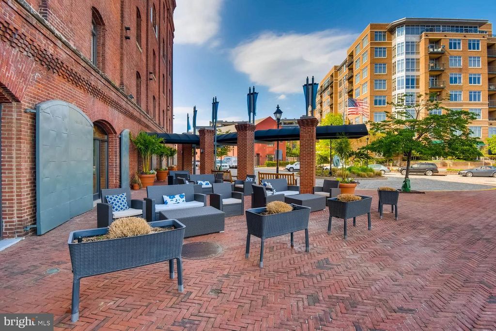 Image 29 of property listing at 1000 FELL ST #426, Baltimore, MD 21231