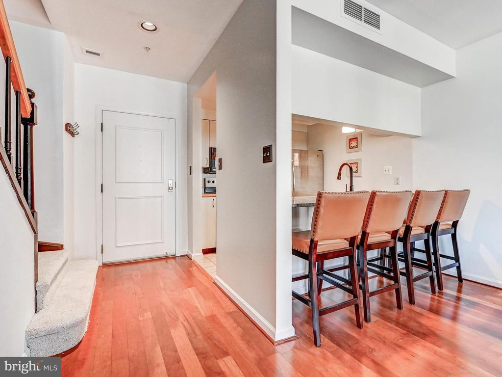 Image 4 of property listing at 1000 FELL ST #426, Baltimore, MD 21231