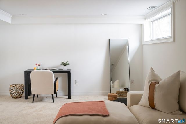 377 Main Street APT 17, New Canaan, CT 06840