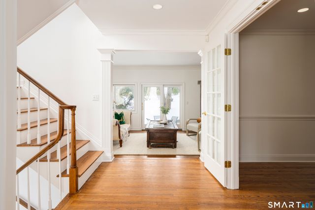 377 Main Street APT 17, New Canaan, CT 06840