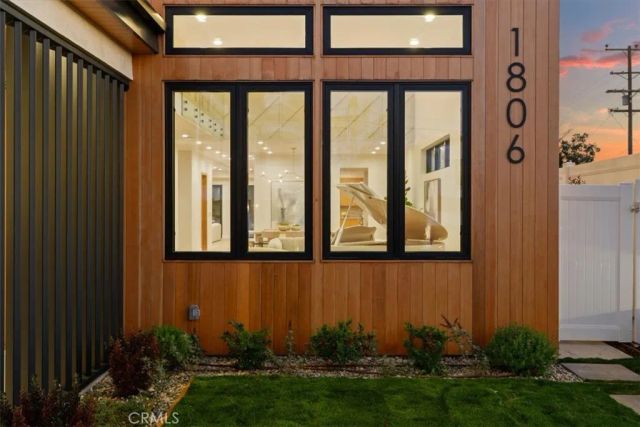 1806 6th Street, Manhattan Beach, CA 90266