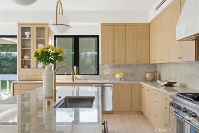 1806 6th Street, Manhattan Beach, CA 90266