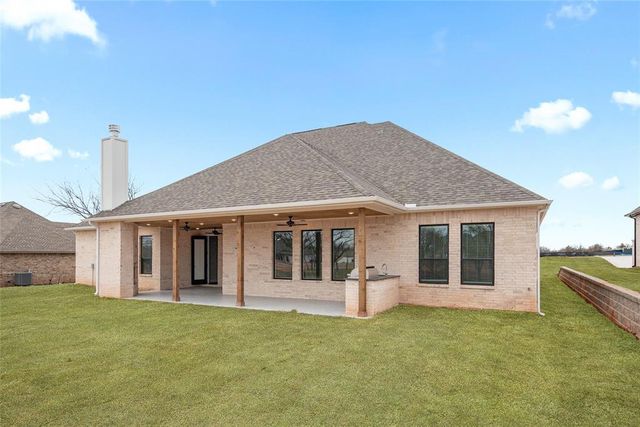2218 Winter Creek Boulevard, Blanchard, OK 73010