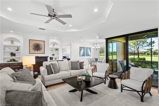8760 Bellano CT 104, Naples, FL 34119
