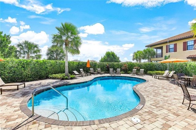 8760 Bellano CT 104, Naples, FL 34119
