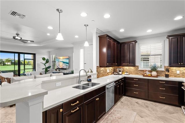 8760 Bellano CT 104, Naples, FL 34119
