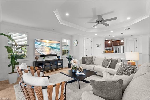8760 Bellano CT 104, Naples, FL 34119