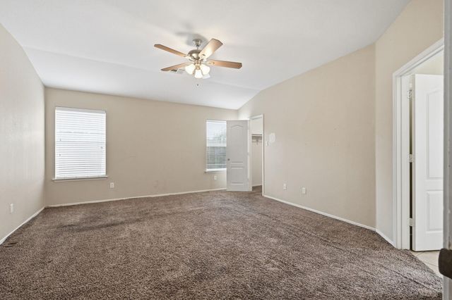 12621 Wayne Spur LN, Elgin, TX 78621