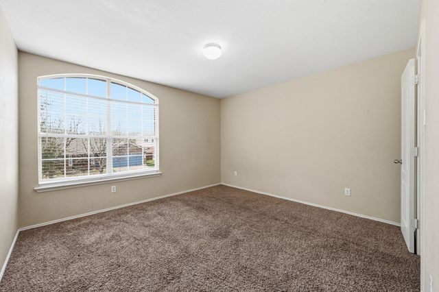 12621 Wayne Spur LN, Elgin, TX 78621