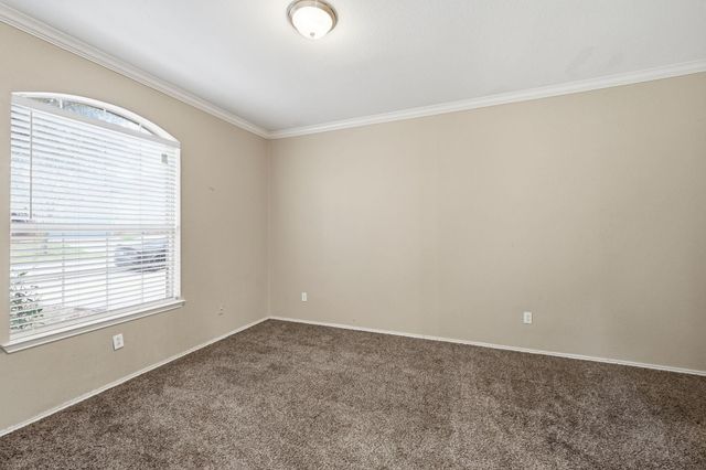 12621 Wayne Spur LN, Elgin, TX 78621