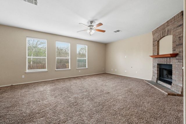 12621 Wayne Spur LN, Elgin, TX 78621