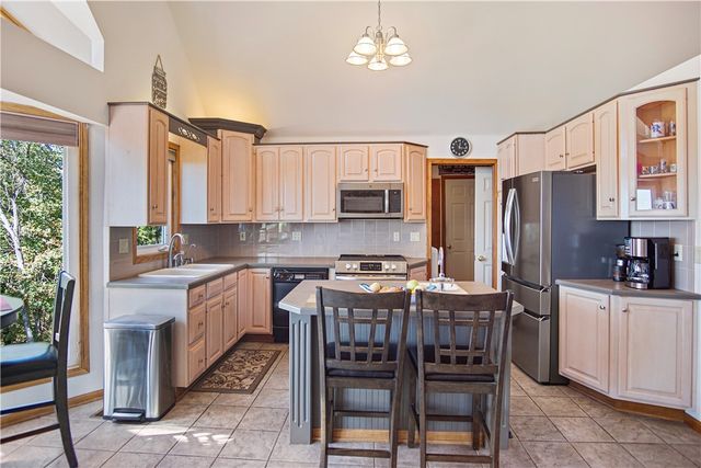 297 Holiday Island Drive, Holiday Island, AR 72631