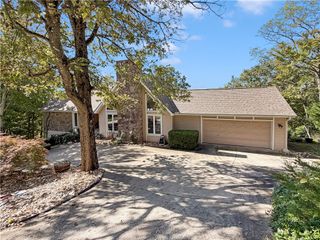 297 Holiday Island Drive, Holiday Island, AR 72631