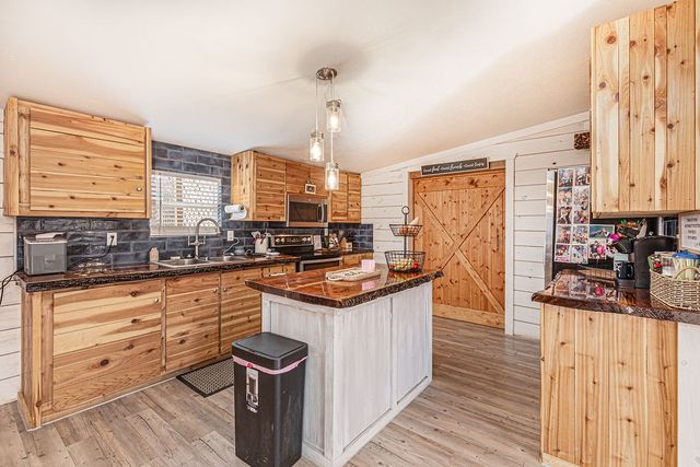 5728 County Road 1091, Celeste, TX 75423