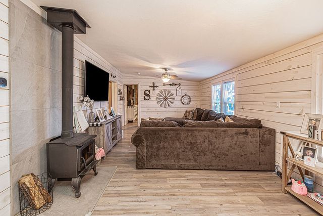 5728 County Road 1091, Celeste, TX 75423