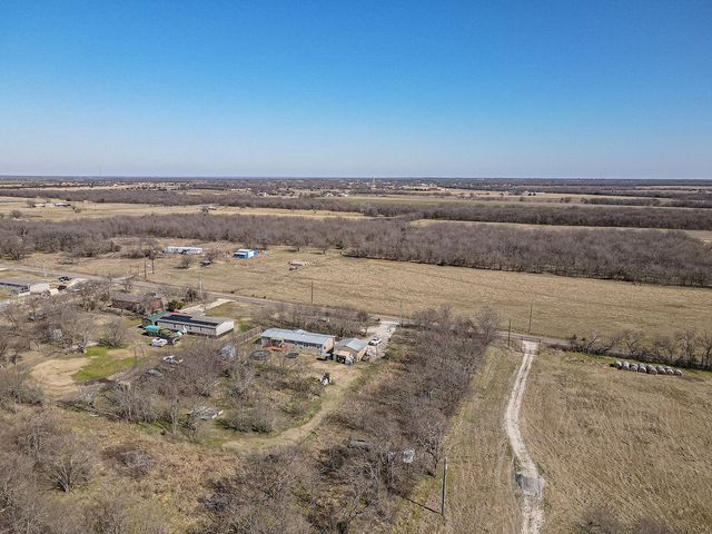 5728 County Road 1091, Celeste, TX 75423