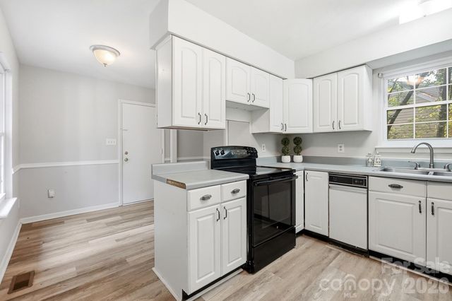 8315 Park Vista Circle, Charlotte, NC 28226