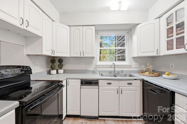 8315 Park Vista Circle, Charlotte, NC 28226