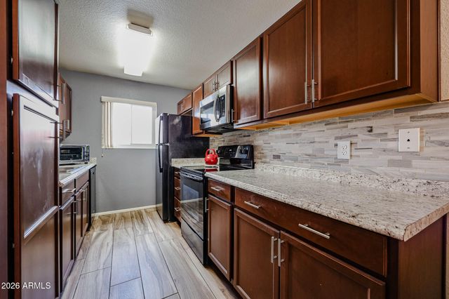 653 W Guadalupe Road 2116, Mesa, AZ 85210