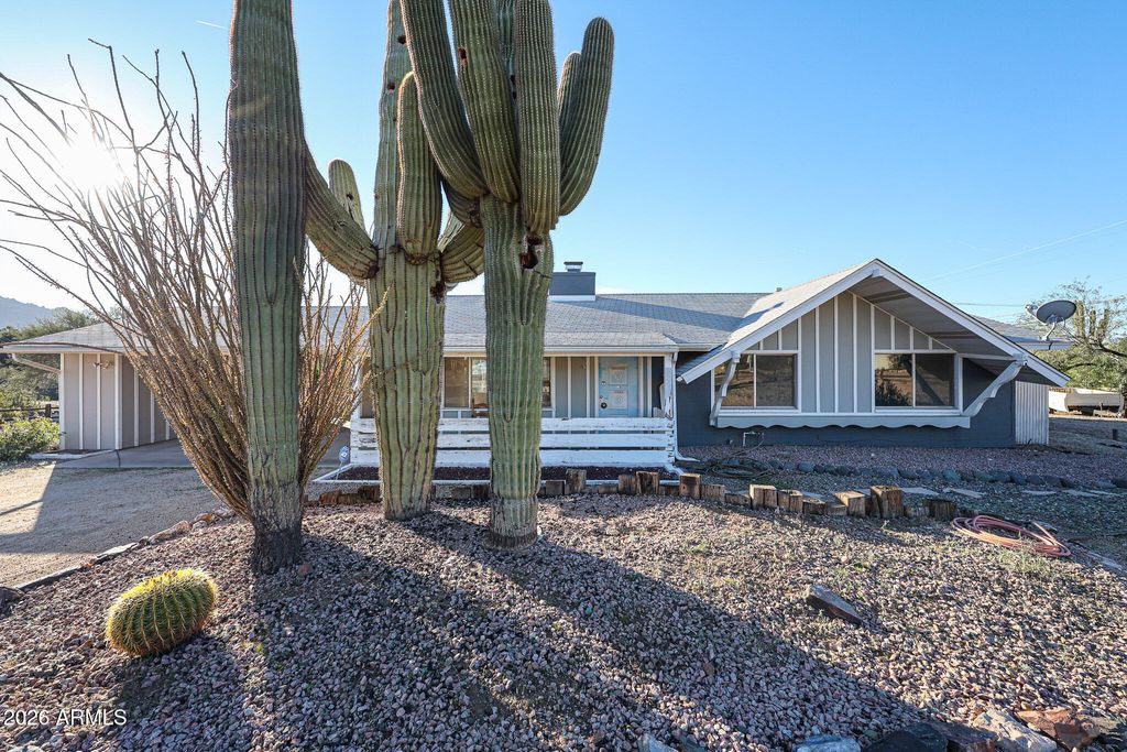 1701 E LAS PALMARITAS Drive, Phoenix, AZ 85020 — photo 2