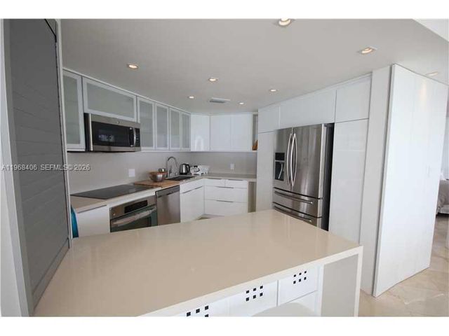 5151 COLLINS AV 532, Miami Beach, FL 33140