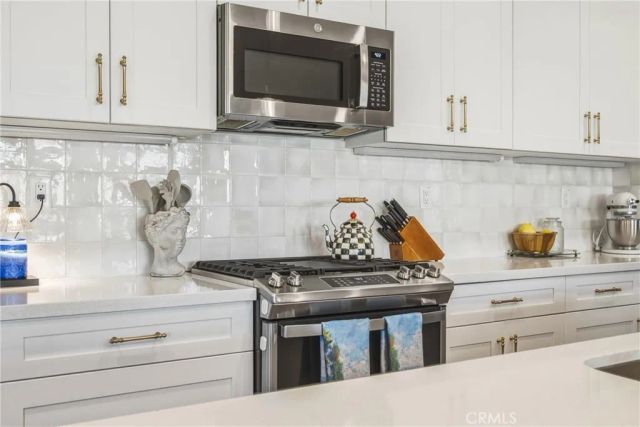 34330 Coconut Circle, Winchester, CA 92596