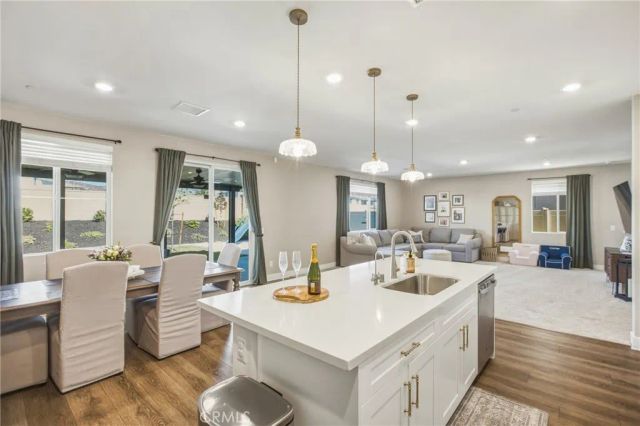 34330 Coconut Circle, Winchester, CA 92596