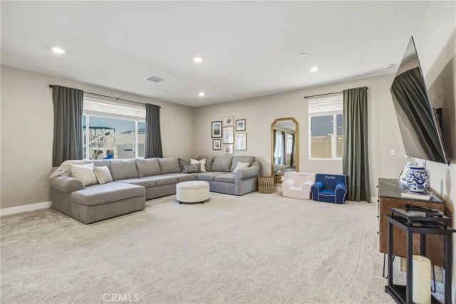 34330 Coconut Circle, Winchester, CA 92596