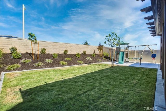 34330 Coconut Circle, Winchester, CA 92596