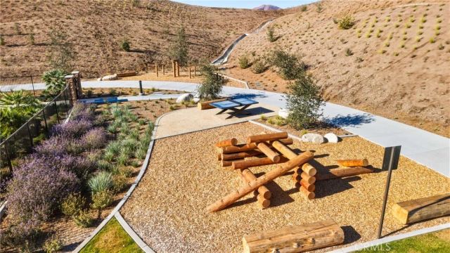 34330 Coconut Circle, Winchester, CA 92596