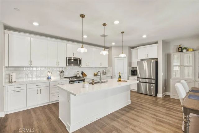 34330 Coconut Circle, Winchester, CA 92596