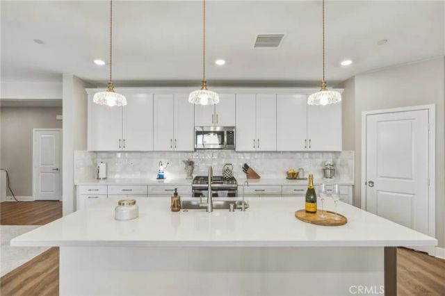 34330 Coconut Circle, Winchester, CA 92596